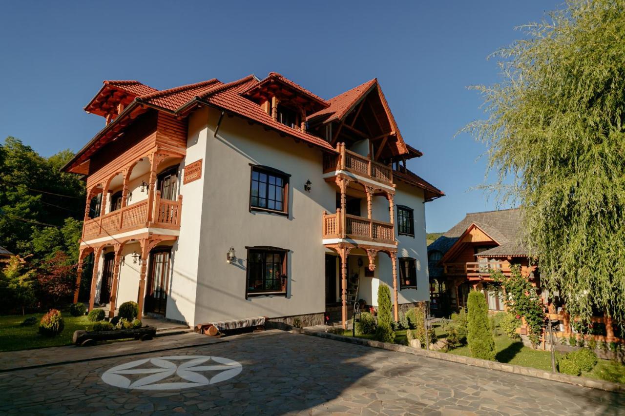 Hotel Glodeanca Exterior foto