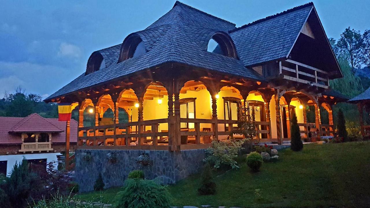 Hotel Glodeanca Exterior foto